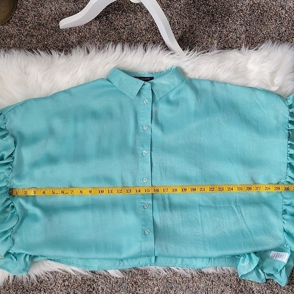 Roaman's STUNNING aqua button down blouse with ruffle sides NWOT - Picture 11 of 11